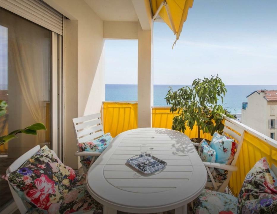 Stunning 2 Bed Flat Nice Front Of The Beach Seaview Lägenhet Exteriör bild